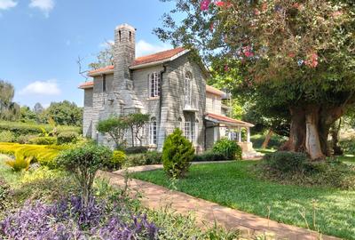 5 Bed House with En Suite in Karen