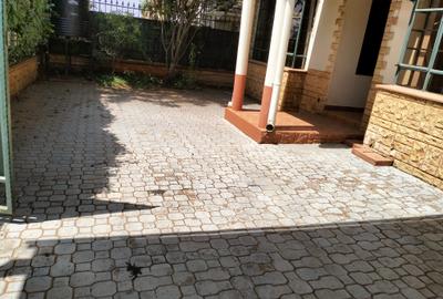 4 Bed Townhouse with En Suite in Lavington