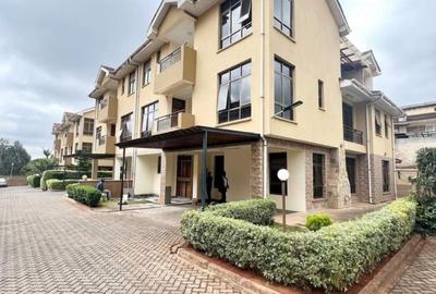 5 Bed Townhouse with En Suite in Lavington