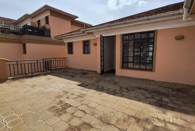 3 Bed Apartment with En Suite in Riverside