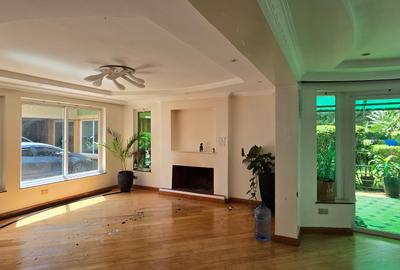 4 Bed Townhouse with En Suite in Riverside - 3