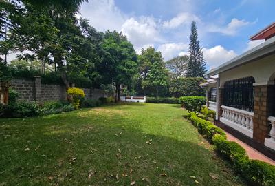 5 Bed House with En Suite in Rosslyn - 2