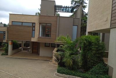 5 Bed Villa with Staff Quarters in Lavington