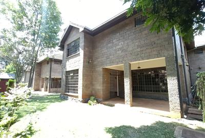 4 Bed Townhouse with En Suite in Spring Valley - 2