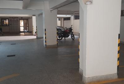 5 Bed Apartment with En Suite at 6Th Avenue Parklands - 4