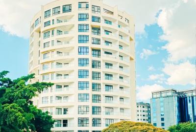 Furnished 2 Bed Apartment with En Suite at Lantana Road