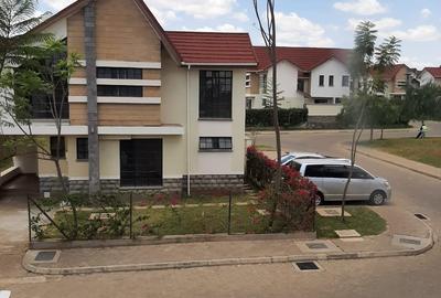 4 Bed Townhouse with En Suite in Kitengela