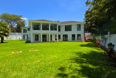 10 Bed House with En Suite at Runda Road