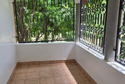 5 Bed House with En Suite in Kitisuru - 2