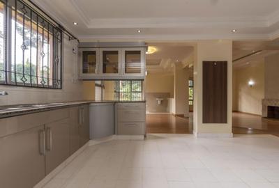 4 Bed House with En Suite in Runda - 4