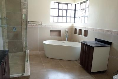 4 Bed Villa with En Suite in Kiambu Road