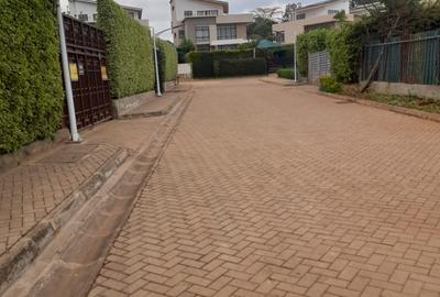 4 Bed Townhouse with En Suite at Runda