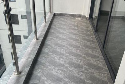 2 Bed Apartment with En Suite at Riverside Drive