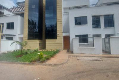 4 Bed Townhouse with En Suite in Lavington
