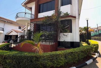 5 Bed Townhouse with En Suite at Kirichwa Road - 2