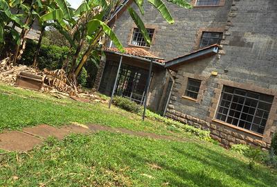 5 Bed Townhouse with En Suite at Lavington Green - 4