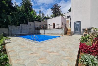 5 Bed House with En Suite at Loresho - 2