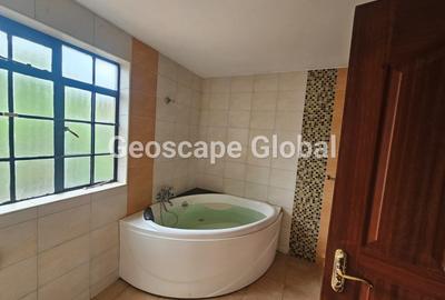 5 Bed House with En Suite in Lavington - 4