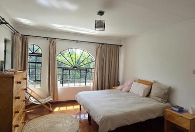 5 Bed Townhouse with En Suite in Lavington