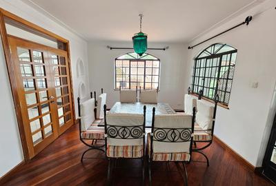4 Bed House with En Suite in Nyari