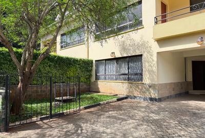 5 Bed Townhouse with En Suite at Lavington