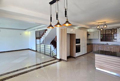5 Bed Townhouse with En Suite in Kitisuru - 4