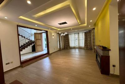 5 Bed Townhouse with En Suite at Lavington