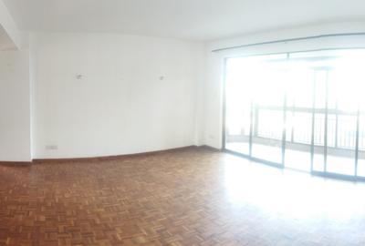 3 Bed Apartment with En Suite in Upper Hill