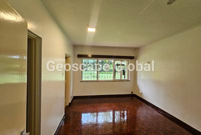 4 Bed House with En Suite in Runda