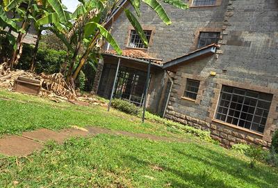 5 Bed Townhouse with En Suite at Lavington Green - 4