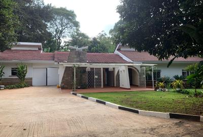 4 Bed House with En Suite in Gigiri - 2