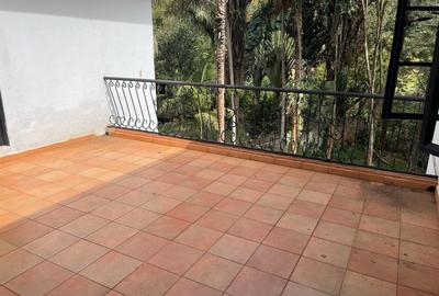 4 Bed House with En Suite in Riverside - 4