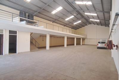 7,300 ft² Warehouse with Parking in Mombasa Road