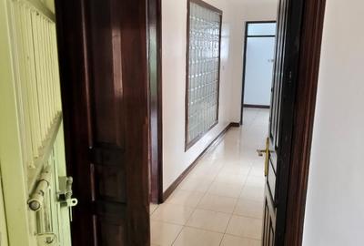 3 Bed Apartment with En Suite in Parklands - 4