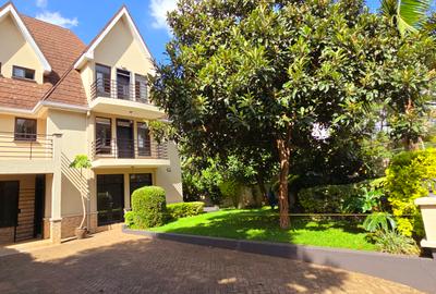 5 Bed Townhouse with En Suite at Lavington Green - 2