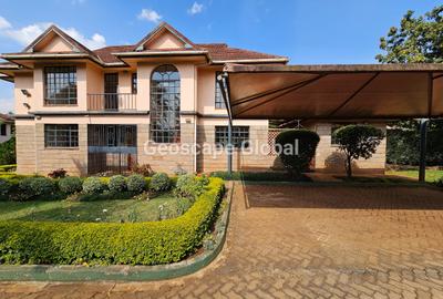 5 Bed House with En Suite in Runda