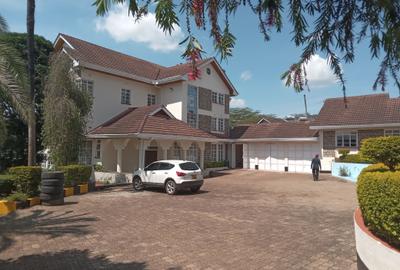 6 Bed House with En Suite at Runda Area