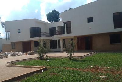 4 Bed House with En Suite at Mokoyeti