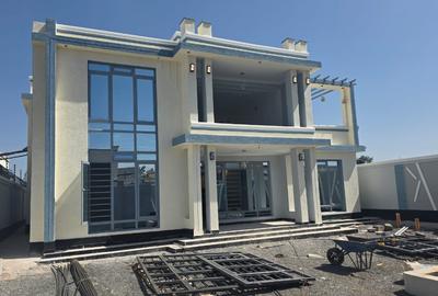 4 Bed Townhouse with En Suite in Ongata Rongai - 2