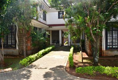 7 Bed House with En Suite at Milimani