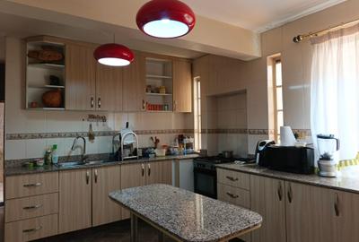 4 Bed House with En Suite in Muthaiga