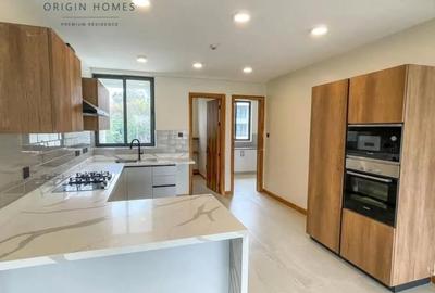 4 Bed Apartment with En Suite at Peponi Road - 3