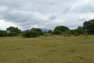 100 ac Land in Mombasa Road