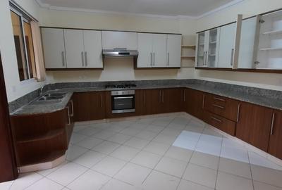 3 Bed Apartment with En Suite in Westlands Area