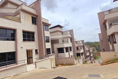 5 Bed Townhouse with En Suite at Off James Gichuru