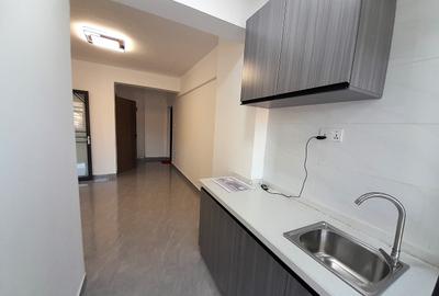 1 Bed Apartment with Gym at Wood Avenue