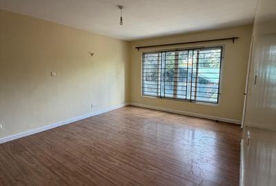 3 Bed Apartment with En Suite in Parklands - 4