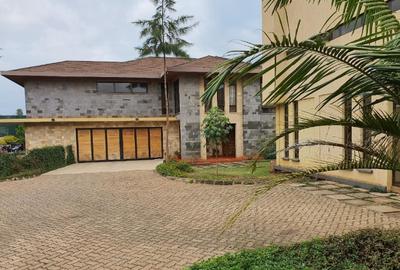 5 Bed House with En Suite at Runda