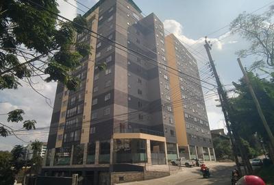 2 Bed Apartment with En Suite at Westlands.