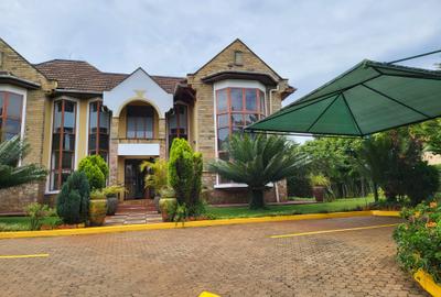 5 Bed Townhouse with En Suite in Runda